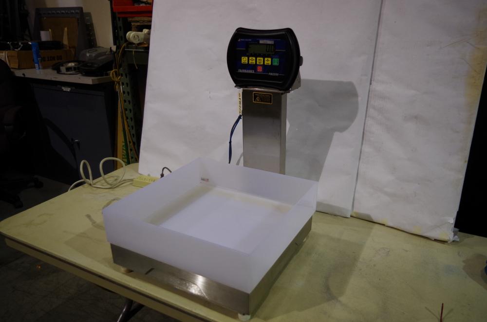 FAIRBANKS PLATFORM SCALE FB22501 18" X 18" 115/230VAC 300LB CODE