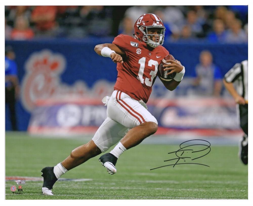 TUA TAGOVAILOA Autographed Alabama "Running" 16" x 20" Photograph